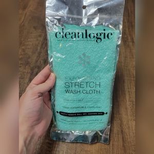 FREE W BUNDLE CleanLogic Exfoliating Stretch Wash Cloth